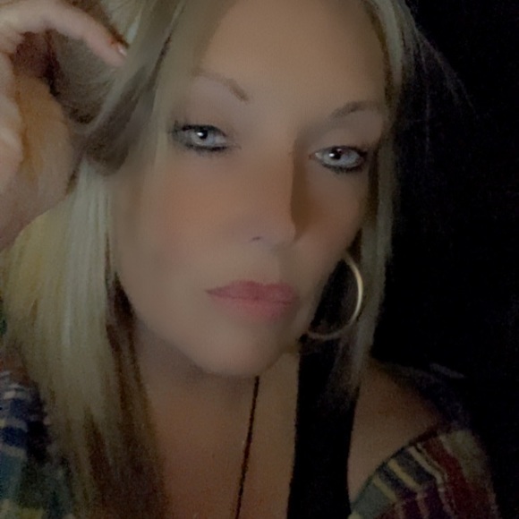 Meet your Posher, Karson - Picture 1 of 1